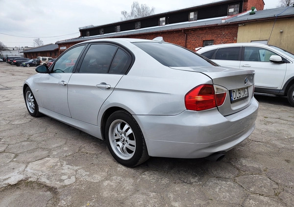 BMW Seria 3 cena 13000 przebieg: 302500, rok produkcji 2005 z Wrocław małe 56